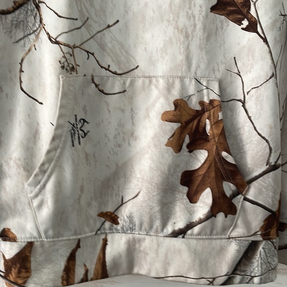 Ten Buck Realtree Camouflage Hoodie - Picture 2 of 7